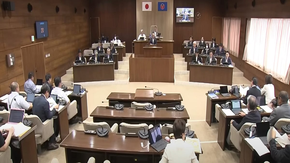 जापान के इस शहर में सिर्फ 2 घंटे देख पाएंगे स्मार्टफोन, नगरपालिका ने तय किया 'डेली स्क्रीन टाइम'