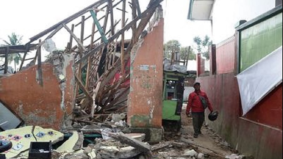 छत्तीसगढ़ के रायपुर में बड़ा हादसा, स्टील प्लांट की छत गिरने से 6 मजदूरों की मौत, कई अन्य घायल