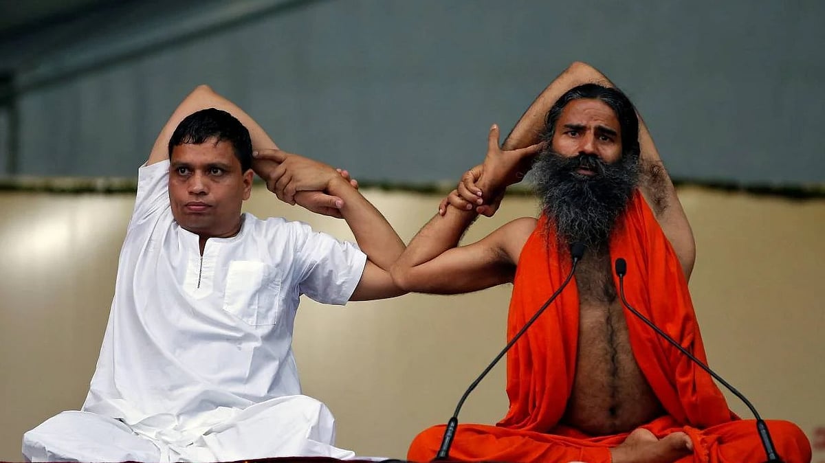 बाबा रामदेव और बालकृष्ण