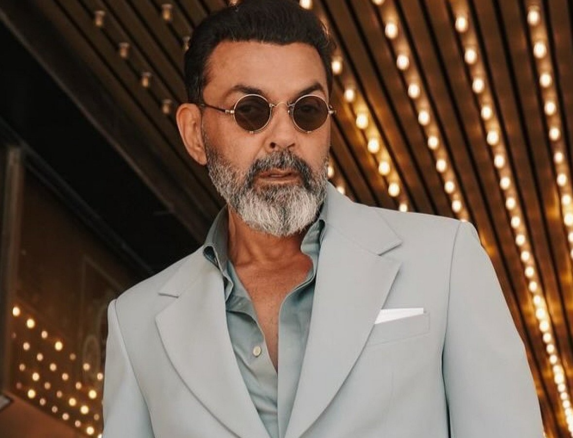 सिनेजीवन: टीवी से लेकर बॉलीवुड तक मना रहा एशिया कप जीत की खुशी और ब्लैक आउटफिट में श्रेया घोषाल का स्टनिंग लुक 