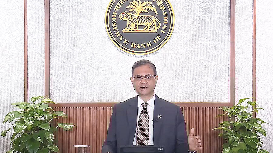 आरबीआई एमपीसी ने ब्याज दरों को स्थिर रखा