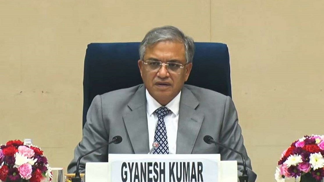 बिहार में दो चरण में होगा चुनाव, 6 और 11 नवंबर को डाले जाएंगे वोट, 14 नवंबर को मतगणना के बाद नतीजों का ऐलान