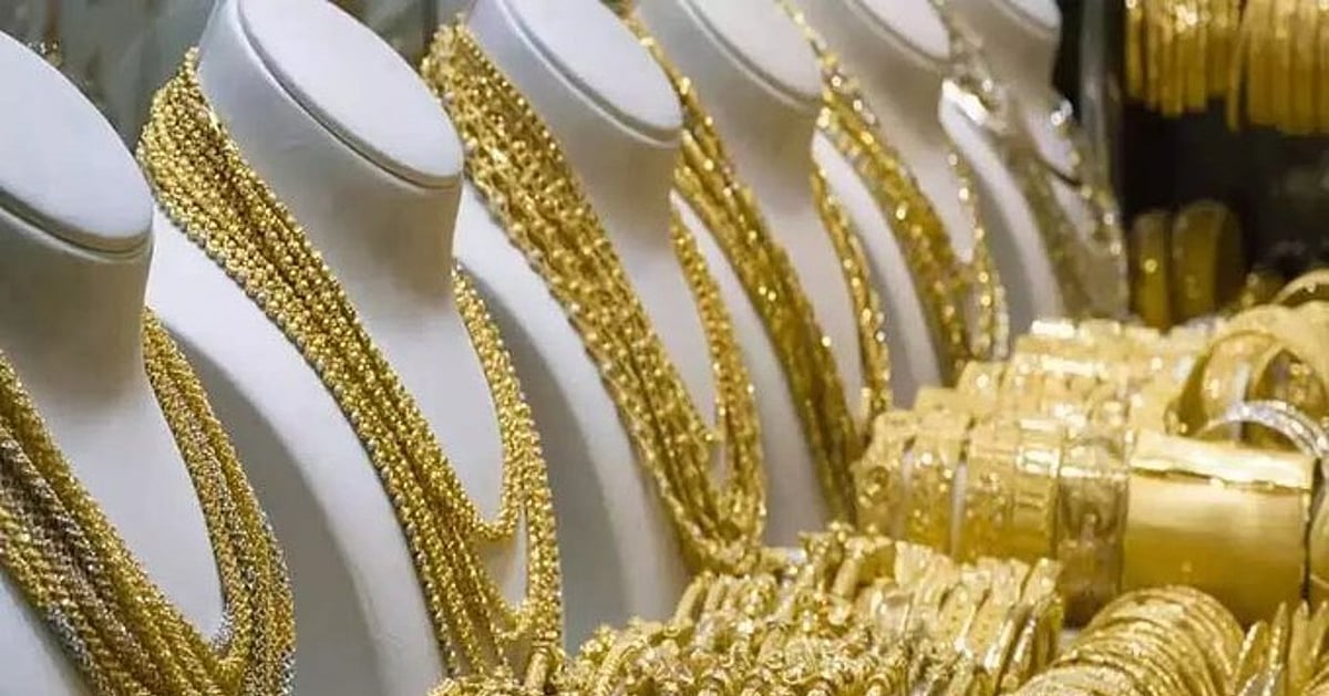 Gold-Silver Price Today: चांदी धड़ाम, सोना भी सस्ता, जानिए आज का ताजा भाव