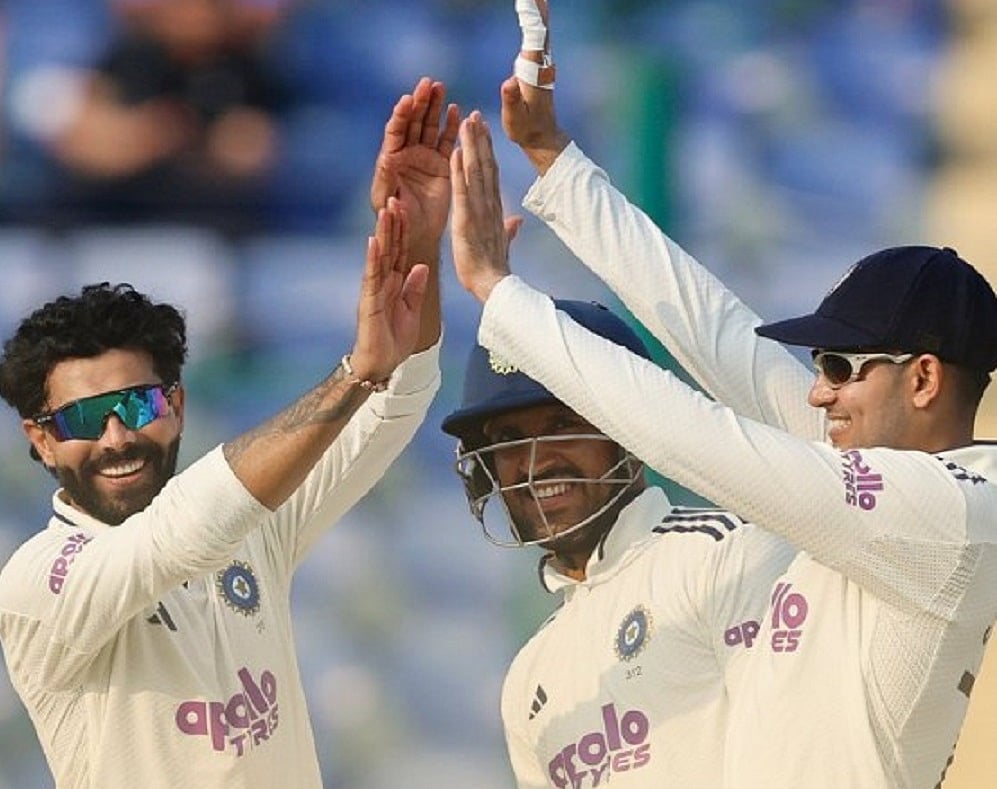 खेलः भारत के 518 के जवाब में वेस्टइंडीज का स्कोर 140/4 और कास्पारोव ने आनंद को 13-11 से हराया 