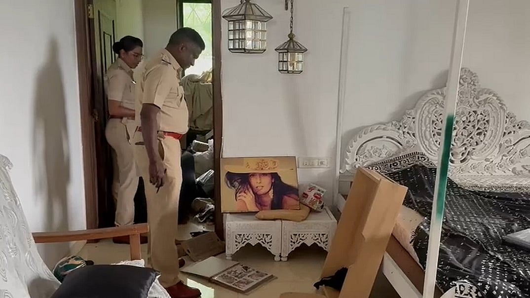 20 साल पुराने घर में हुई चोरी से डरीं संगीता बिजलानी और शेखर कपूर को है गंभीर 'डिस्लेक्सिया'