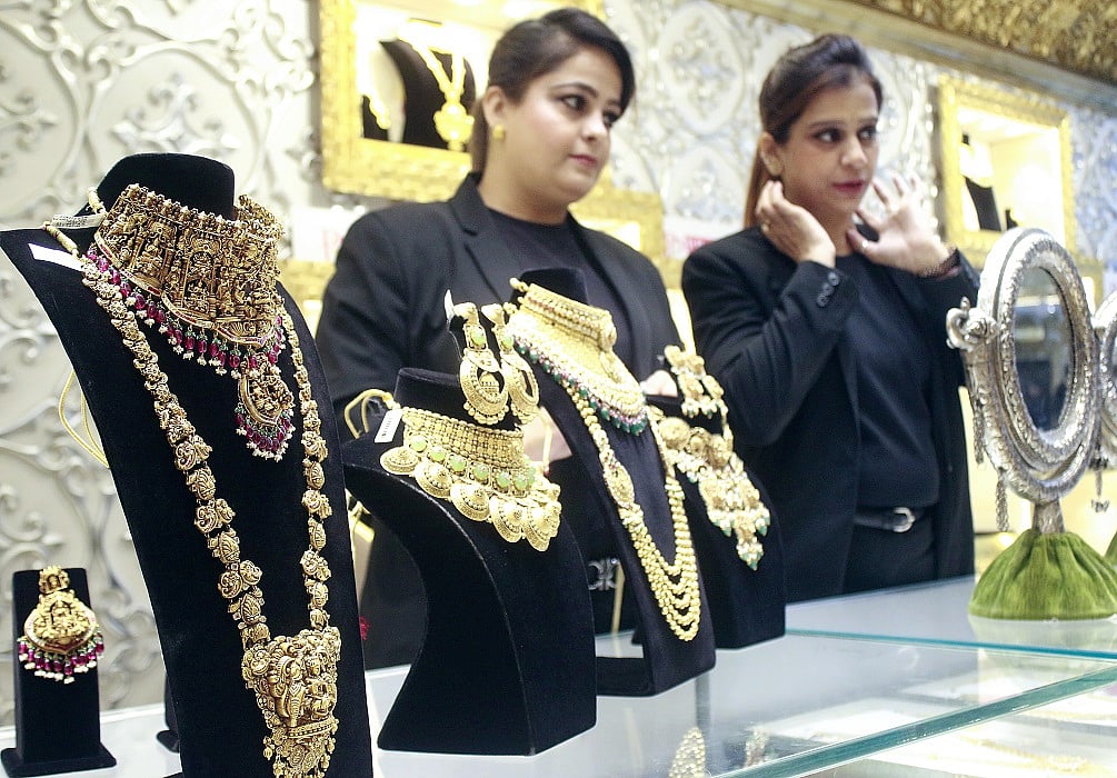 दीवाली से पहले सोने और चांदी में तूफानी उछाल, ऑल-टाइम हाई पर पहुंचीं कीमतें, मध्य वर्ग को झटका