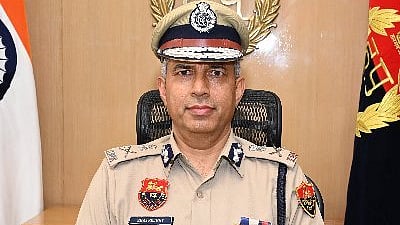 हरियाणा के DGP शत्रुजीत कपूर लंबी छुट्टी पर भेजे गए 