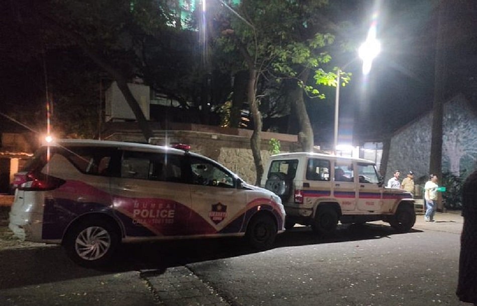 TISS में साईबाबा की पुण्यतिथि पर कार्यक्रम करने पर 10 छात्रों के खिलाफ FIR, राष्ट्र को नुकसान पहुंचाने का आरोप