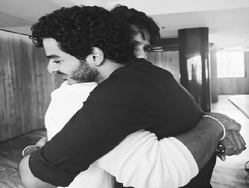 सिनेजीवन: चंकी ने शेयर किया शाहरुख से जुड़ा फैमिली कनेक्शन और छोटे भाई को मिली लोकप्रियता पर खुश हुए शाहिद