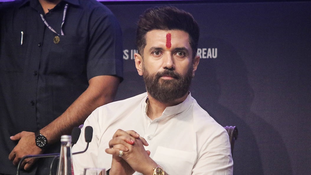 बिहार चुनाव: NDA में जारी खटपट के बीच चिराग पासवान की पार्टी ने जारी की पहली लिस्ट, 14 उम्मीदवारों के नाम