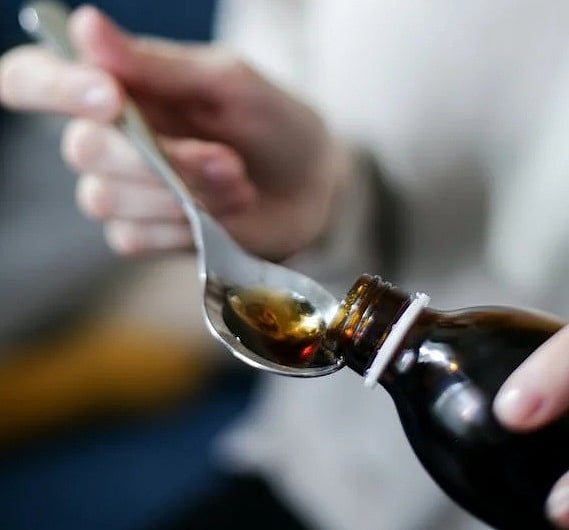 जानलेवा दवा!: जम्मू-कश्मीर में 3 कफ सिरप ब्रांड्स पर बैन, इनसे जान को खतरा, बच्चों की सुरक्षा को लेकर लगी रोक