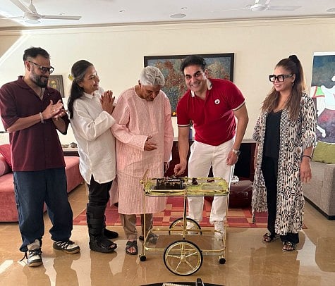 सिनेजीवन: मां मुंडेश्वरी का धन्यवाद करने पहुंचे ऋषभ शेट्टी और क्या बिग बॉस में जाएंगे अर्जुन बिजलानी?