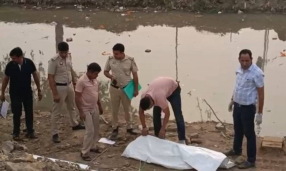 दिल्ली में छठ पूजा की तैयारियों के बीच नहर में मिला महिला का शव, मचा हड़कंप, पुलिस जांच में जुटी