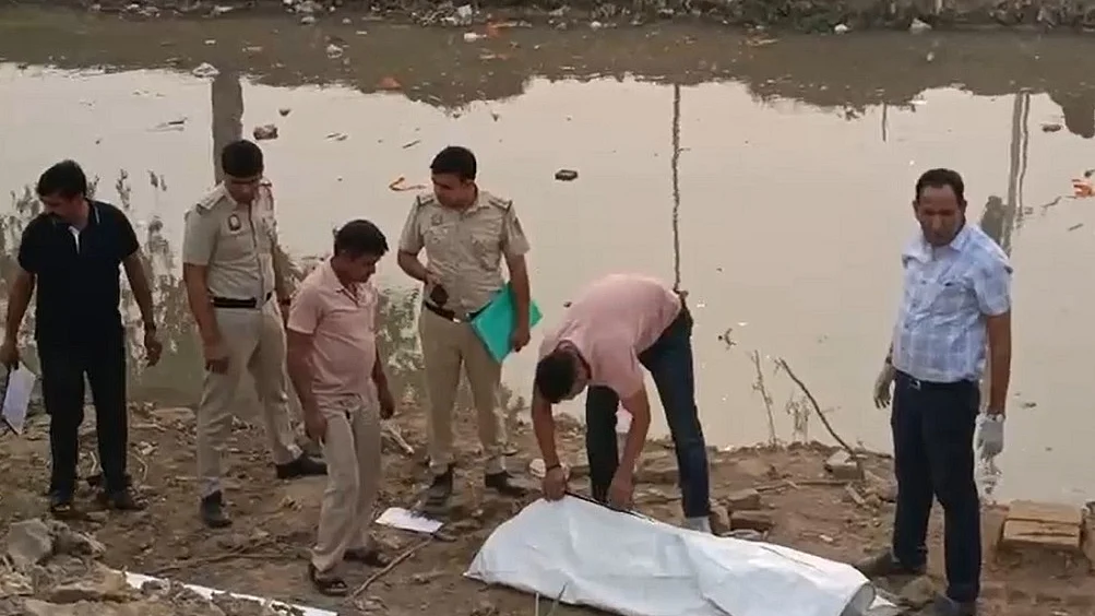 दिल्ली में छठ पूजा की तैयारियों के बीच नहर में मिला महिला का शव, मचा हड़कंप, पुलिस जांच में जुटी