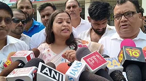 मोहनिया से RJD प्रत्याशी श्वेता सुमन का नामांकन रद्द, BJP पर साजिश का लगाया आरोप, कोर्ट जाने का एलान