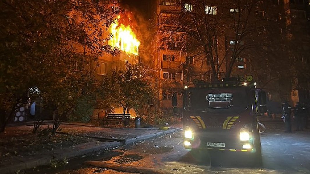 रूस ने यूक्रेन पर किया ड्रोन और मिसाइल हमला,  6 की मौत, 17 घायल, पुतिन पर भड़के जेलेंस्की