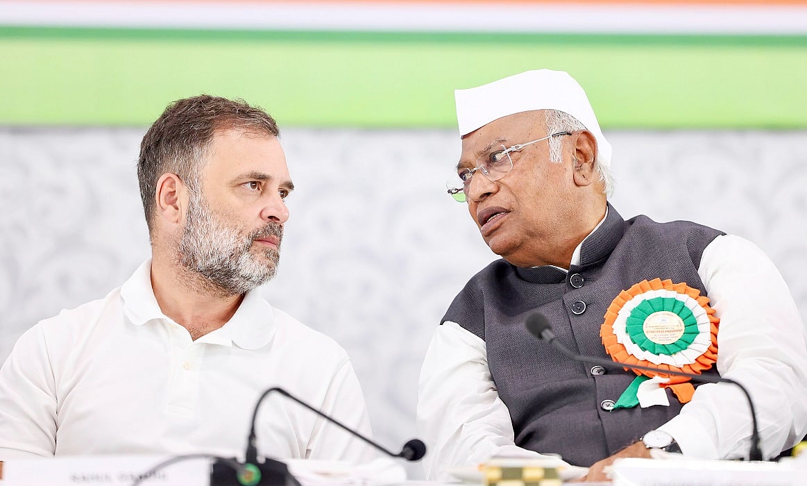 बिहार चुनाव के लिए कांग्रेस ने जारी की स्टार प्रचारकों की लिस्ट, खड़गे, राहुल गांधी समेत 40 नेताओं के नाम