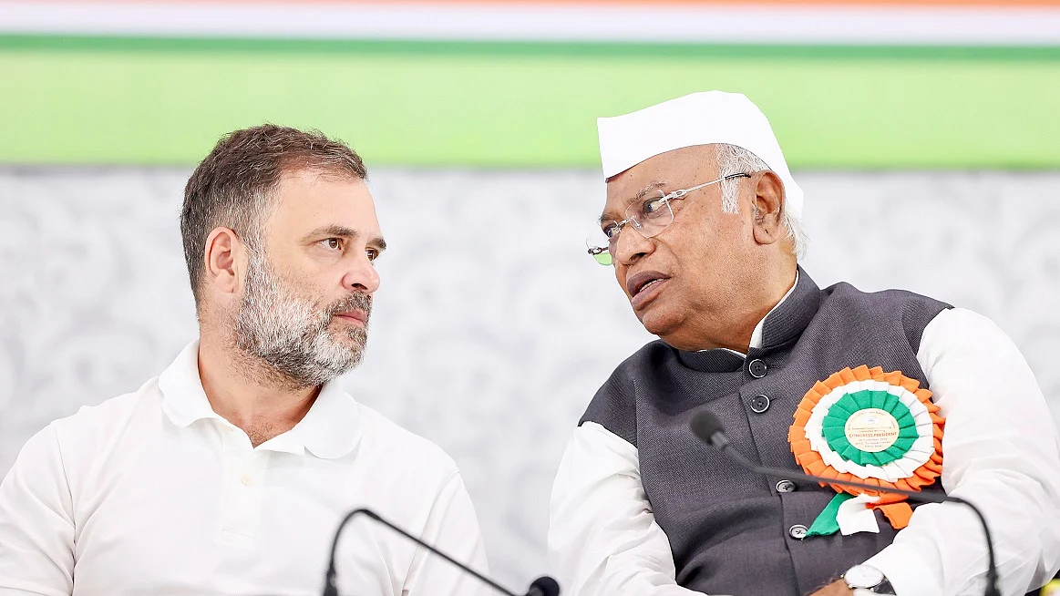 राहुल गांधी और मल्लिकार्जुन खड़गे