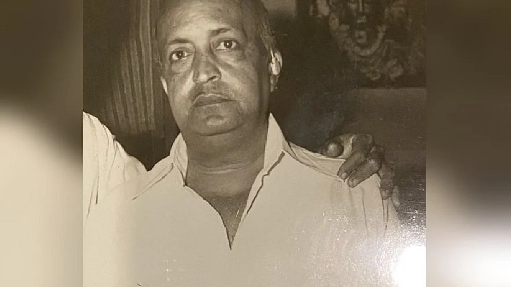 ट्यूशन पढ़ाकर जीवन गुजारते थे 'अनजान', फिर ऐसे बने बॉलीवुड के सुपरहिट गीतों के जादूगर