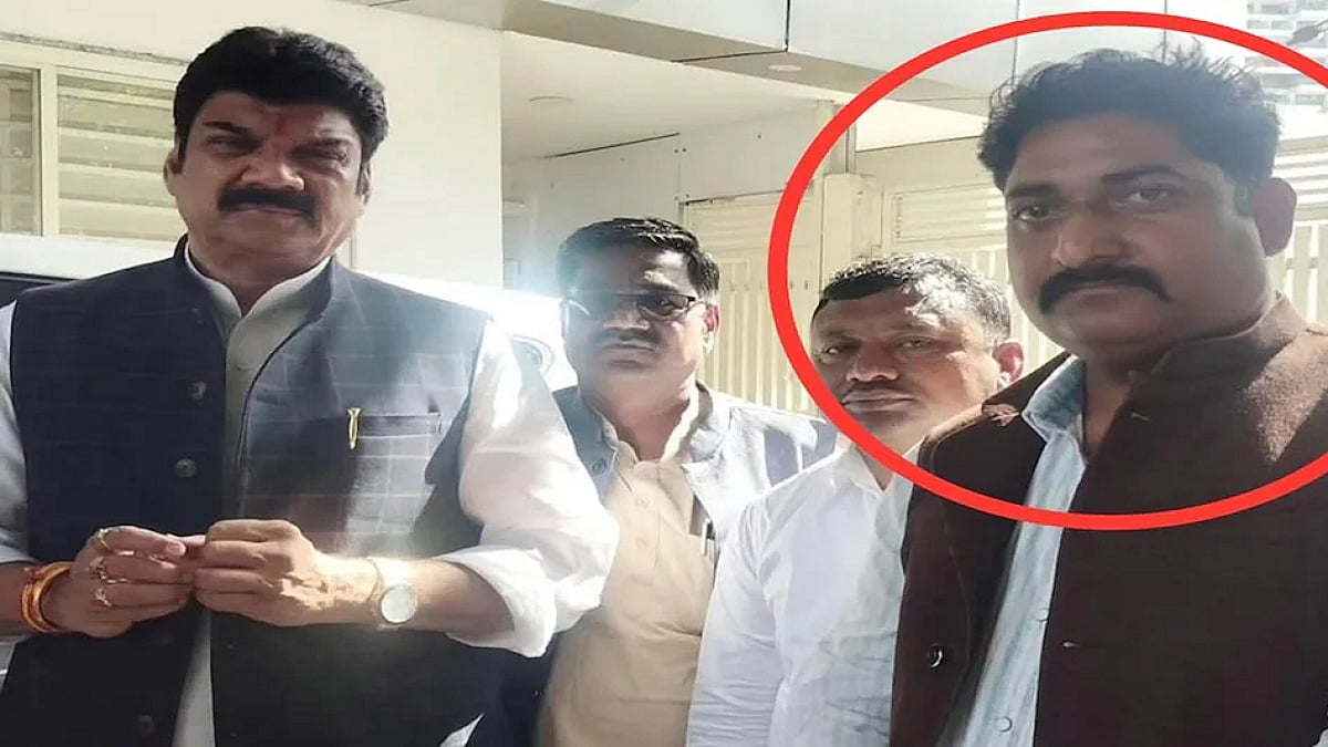 फाइल फोटो: मध्य प्रदेश के कैबिनेट मंत्री गोविंद सिंह राजपूत के साथ आरोपी BJP नेता महेंद्र नागर।