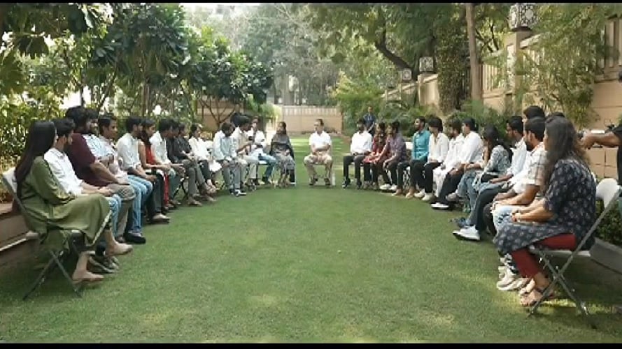 राहुल गांधी ने बिहारी युवाओं से किया संवाद, बोले- मोदी-नीतीश सरकार ने युवाओं की आकांक्षाओं का गला घोंट दिया