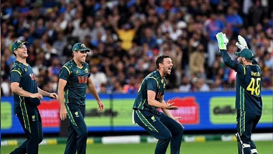 दूसरे टी20 में ऑस्ट्रेलिया ने भारत को 4 विकेट से हराया, सीरीज में 1-0 की बनाई बढ़त