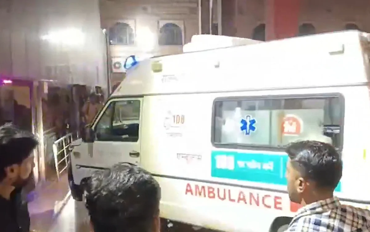 बड़ी खबर LIVE: राजस्थान के जोधपुर के बावड़ी के पास गैस वेल्डिंग के दौरान ब्लास्ट, 10 से ज्यादा लोग घायल