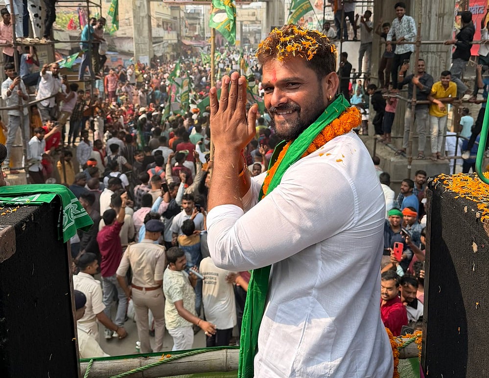 खेसारी लाल का BJP-NDA पर तीखा हमला, कहा- विकास पर सवाल करो, तो ये 'मंदिर-मस्जिद' पर ले जाएंगे