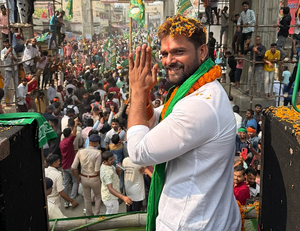 बिहारः खेसारी लाल का BJP-NDA पर तीखा हमला, कहा- विकास पर सवाल करो, तो ये 'मंदिर-मस्जिद' पर ले जाएंगे