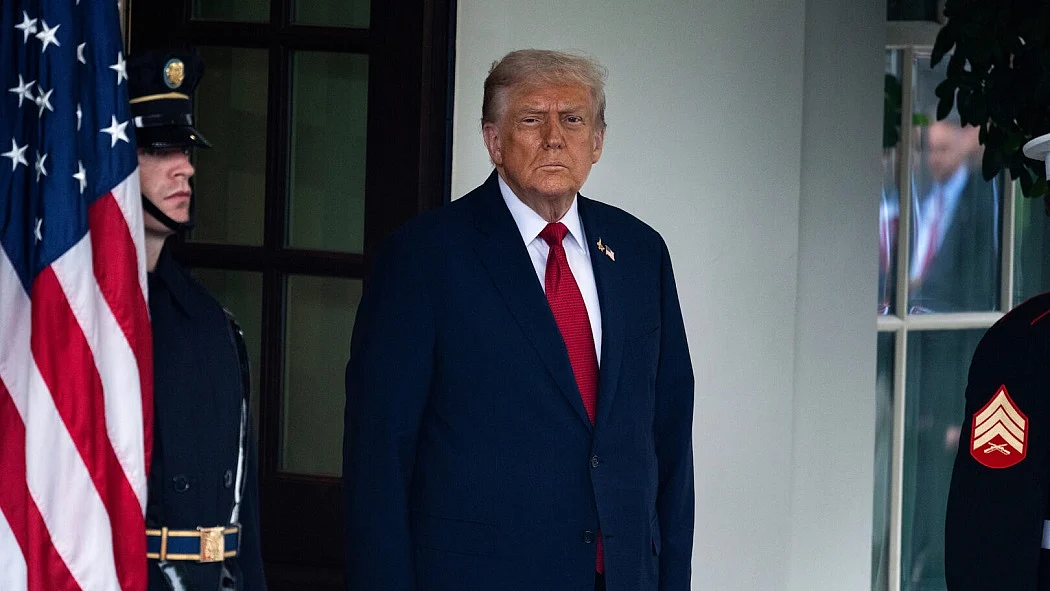 शटडाउनः अमेरिकी सरकार ठप होने का सबसे लंबा रिकॉर्ड बना, दुनिया के सबसे ताकतवर देश में कामकाज ठप