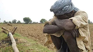 महाराष्ट्रः फसल नुकसान पर किसान को मिली 6 रुपये की मदद, बोले- सरकार ने उनकी दुर्दशा का मजाक बनाया