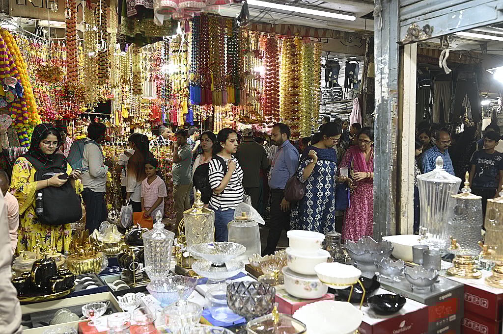 RBI की सामने आई चौंकाने वाली रिपोर्ट: हम घरेलू कर्जदार बनते गए और घर को खबर न हुई