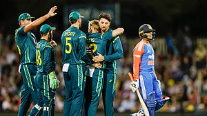 Ind vs Aus: चौथे टी20 मैच में ऑस्ट्रेलिया ने टॉस जीतकर गेंदबाजी चुनी, भारतीय टीम में कोई बदलाव नहीं