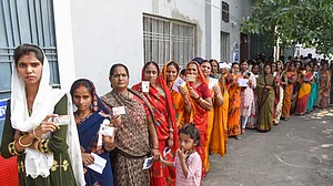 तक 60.13 प्रतिशत मतदान, मीनापुर सीट पर सबसे अधिक वोटिंग