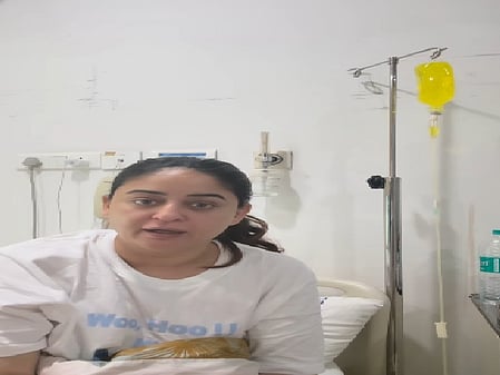 सिनेजीवन: सुलक्षणा पंडित को लेकर पूनम ढिल्लों हुईं उदास और तलाक की खबरों के बीच अस्पताल में भर्ती हुई माही विज