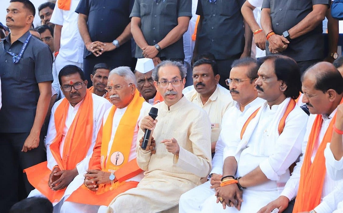 महाराष्ट्र में है 'दगाबाज सरकार', उन्हें 'वंदे मातरम' बोलने का कोई अधिकार नहींः उद्धव ठाकरे