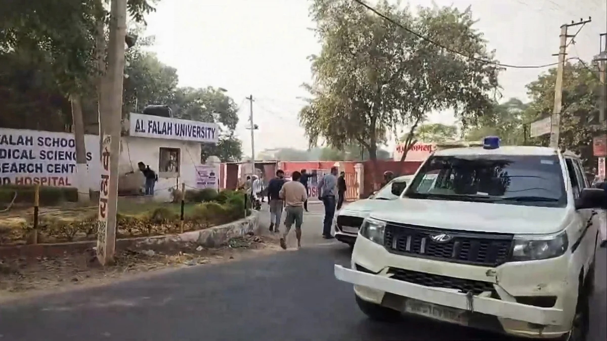 फरीदाबाद में कश्मीरी डॉक्टर गिरफ्तार