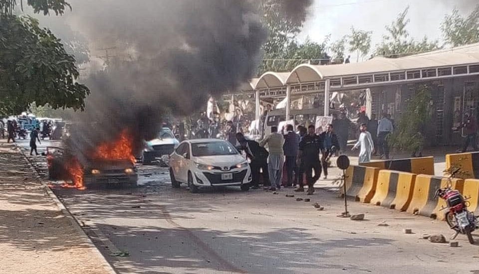 पाकिस्तानः इस्लामाबाद में अदालत के बाहर आत्मघाती बम विस्फोट में 12 लोगों की मौत, 20 घायल