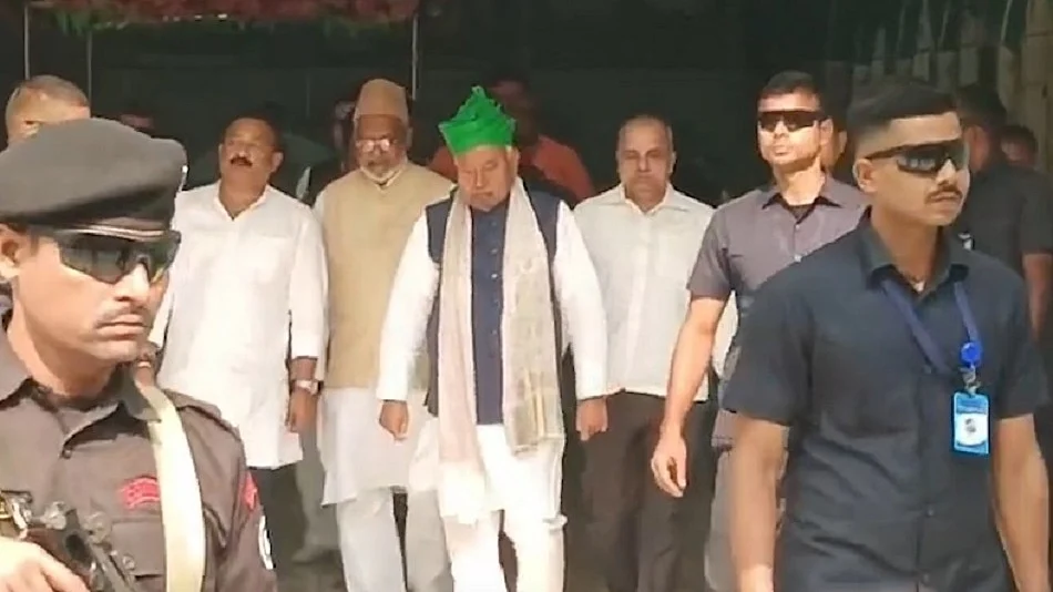 मतदान खत्म होने के बाद भगवान की शरण में नीतीश कुमार, हाईकोर्ट मजार पर भी पहुंचे