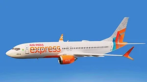 एअर इंडिया एक्सप्रेस की मुंबई-वाराणसी उड़ान में बम की सूचना, सुरक्षित उतारा गया