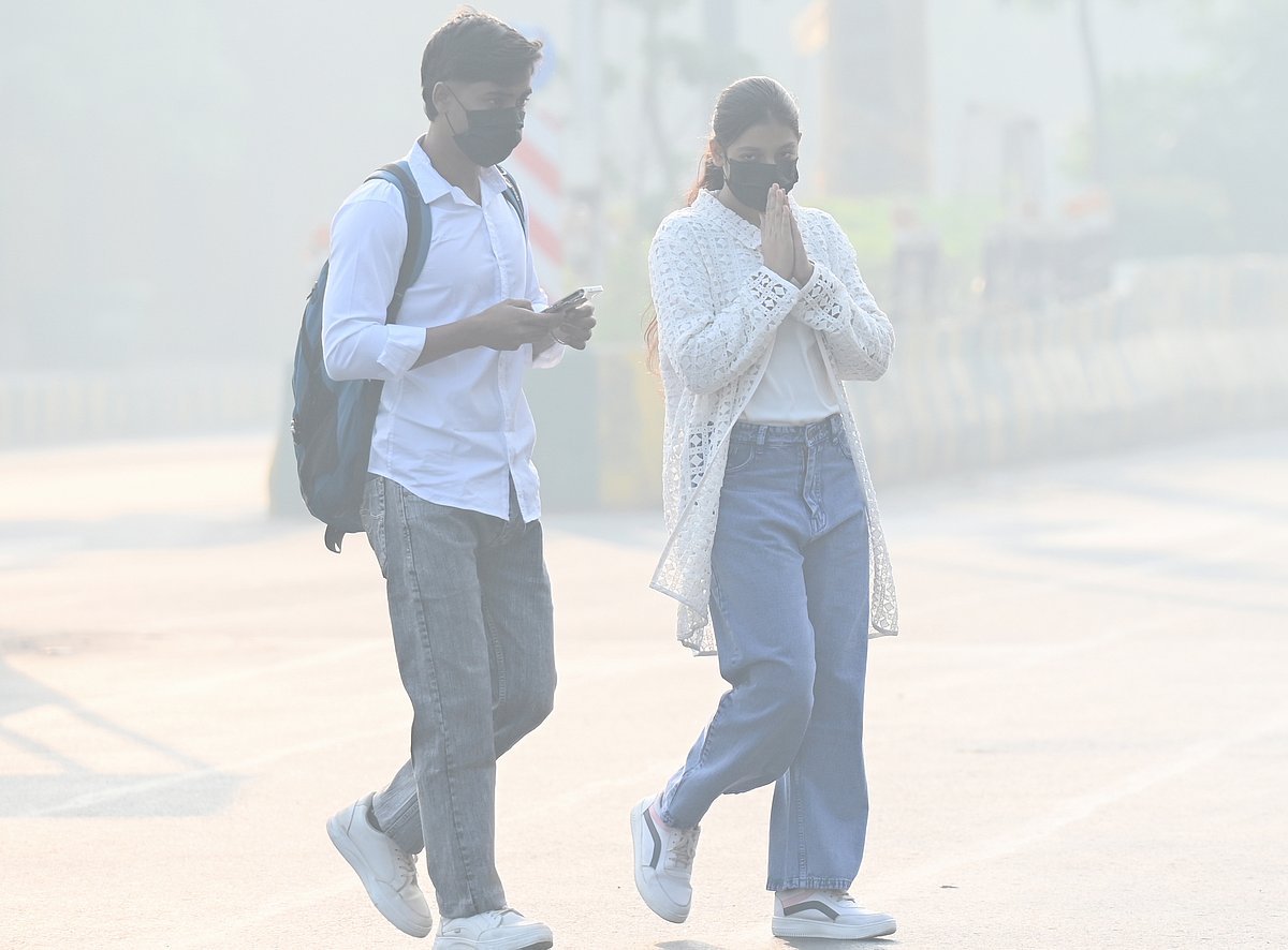 दिल्ली-एनसीआर में बढ़ता प्रदूषण बना स्वास्थ्य संकट, AQI 400 के पार पहुंचा, नागरिकों को सख्त चेतावनी जारी 