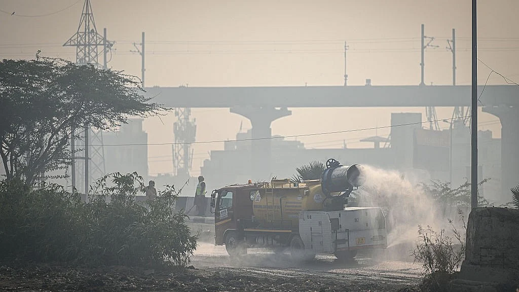 सांसों में घुलता ज़हर: साफ हवा पर अब चंद लोगों का विशेषाधिकार, आम लोगों के लिए महज सपना
