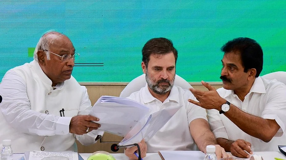 कांग्रेस ने बिहार के नतीजे को अविश्वसनीय बताया, निर्वाचन आयोग की भूमिका पर सवाल खड़े किए