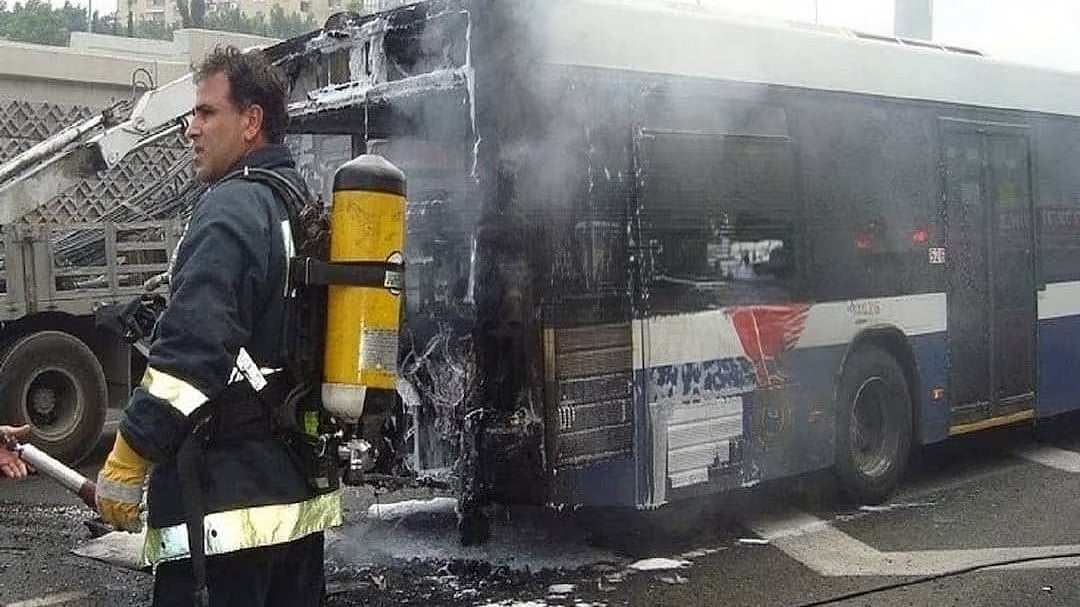 सऊदी अरब में बड़ा हादसा, मक्का से मदीना जा रही बस टैंकर से टकराई, 42 भारतीयों की दर्दनाक मौत  