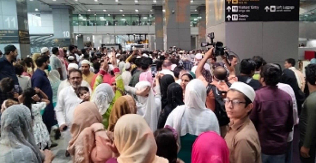 सऊदी अरब हादसा: दिल पर पत्थर रखे पीड़ित परिजनों की गुहार, शव भारत लाएं या मदीना में किए जाएं दफन