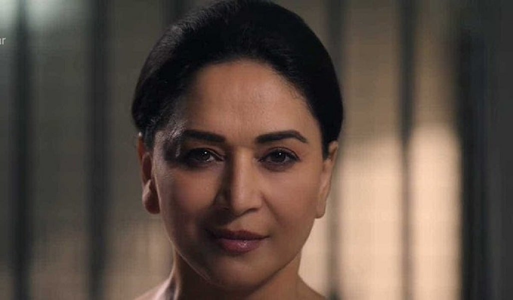 सिनेजीवनः 'मिसेज देशपांडे' से माधुरी दीक्षित का पहला लुक रिलीज और गुड्डी मारुति ने दिखाई अपने बचपन की फोटो