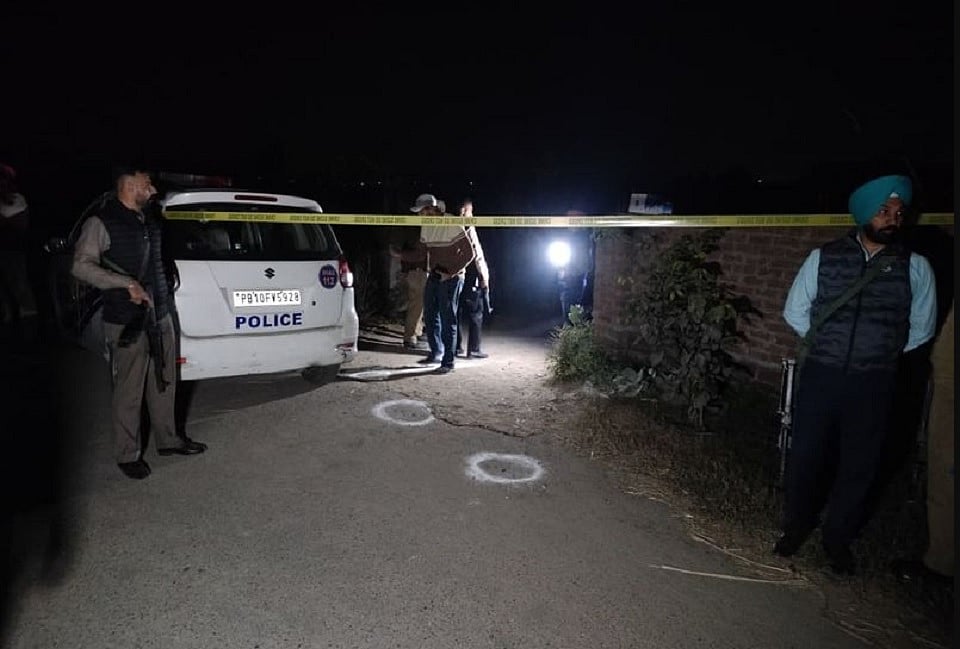 लुधियाना में पुलिस और आतंकियों के बीच मुठभेड़, दो को लगी गोली, ग्रेनेड, पिस्टल समेत कई हथियार बरामद