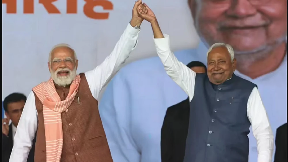 बिहार पस्त, एनडीए मस्तः 20 साल राज के बाद भी राज्य हर मामले में पिछड़ा, फिर भी नीतीश विकास पुरुष