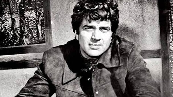 धर्मेंद्र की याद में गमगीन हुआ बॉलीवुड