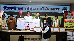 दिल्ली को मिला ‘रेखा का धोखा’, महिलाओं को 2,500 रुपये देने का वादा पूरा नहीं हुआ: कांग्रेस